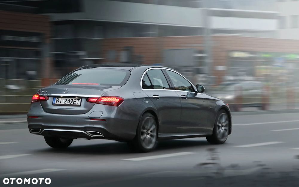 Mercedes-Benz Klasa E 300 Business Edition - 2