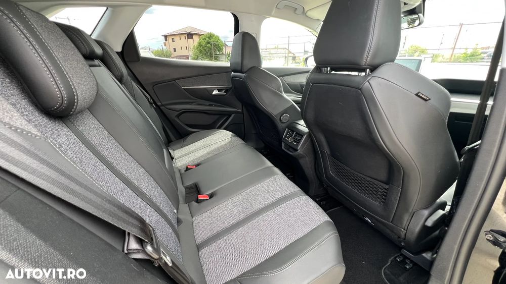 Peugeot 3008 PureTech 130 Stop & Start GPF EAT8 Allure - 8