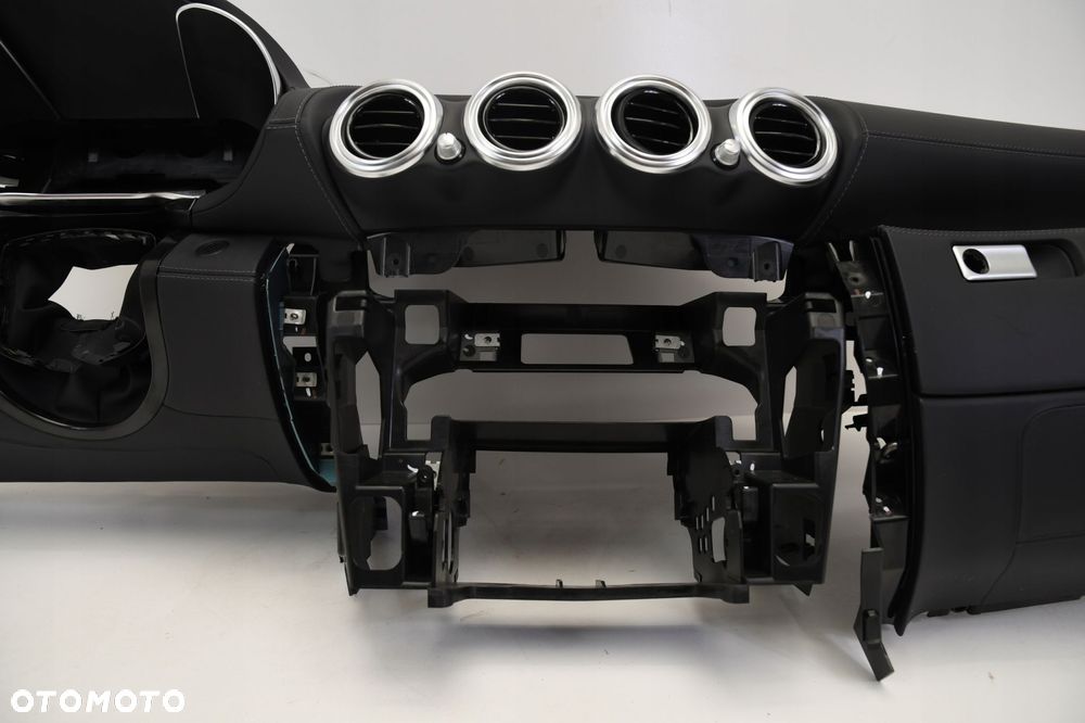 MERCEDES AMG GT W190 LIFT DESKA KONSOLA BIAŁA NIĆ - 15