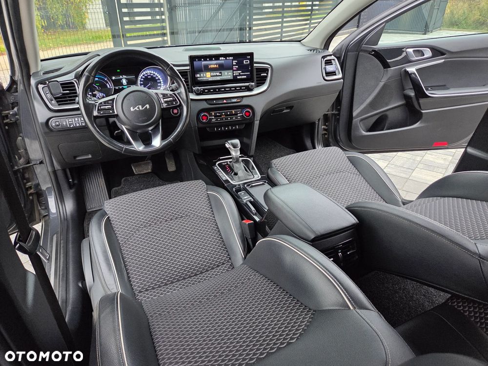 Kia Ceed 1.6 GDI DCT OPF Inspiration - 37