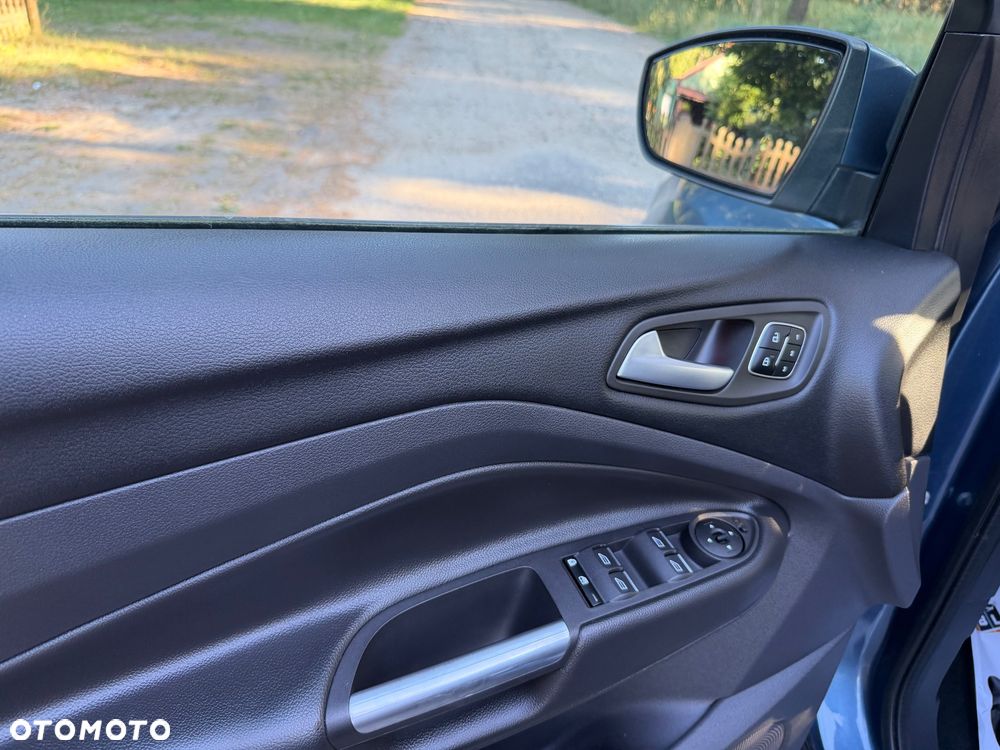 Ford Kuga - 10