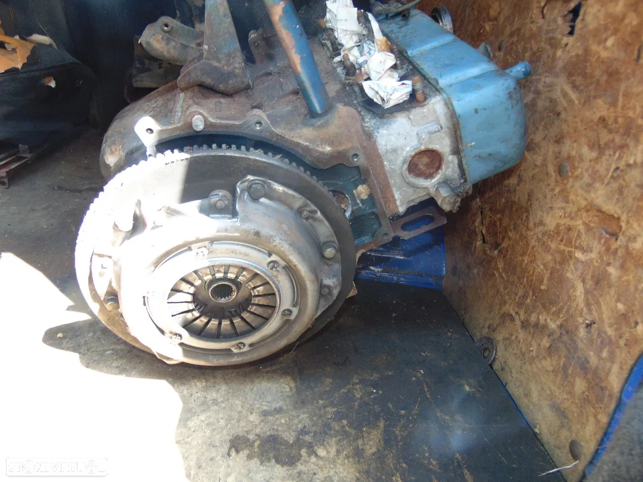 Datsun 1200 motor - 2