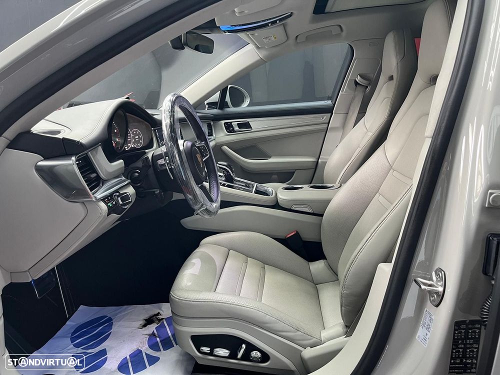 Porsche Panamera 4 S - 9