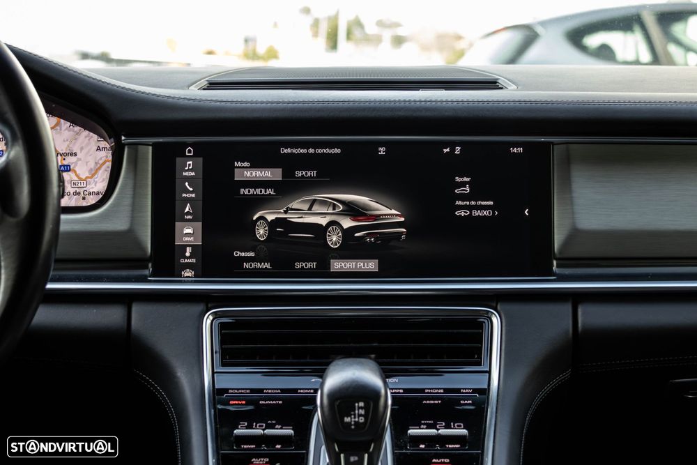 Porsche Panamera 4 S - 43