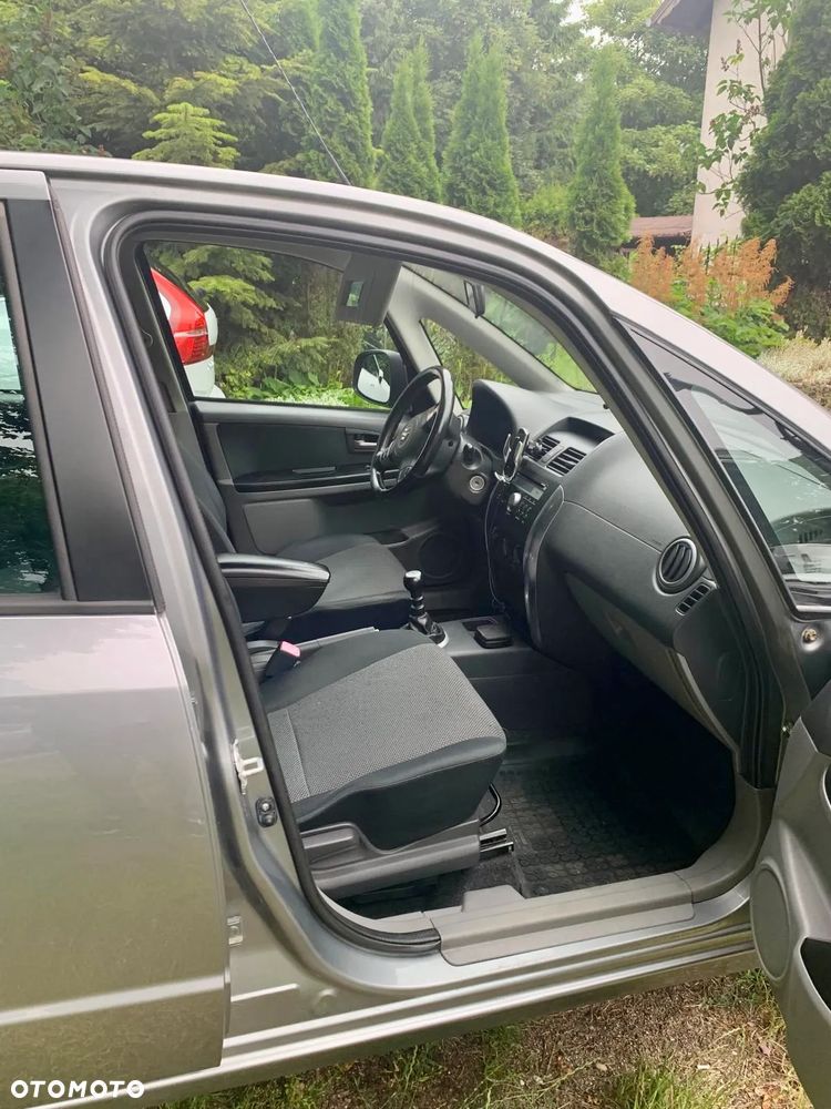 Suzuki SX4 1.6 DDiS Comfort - 4