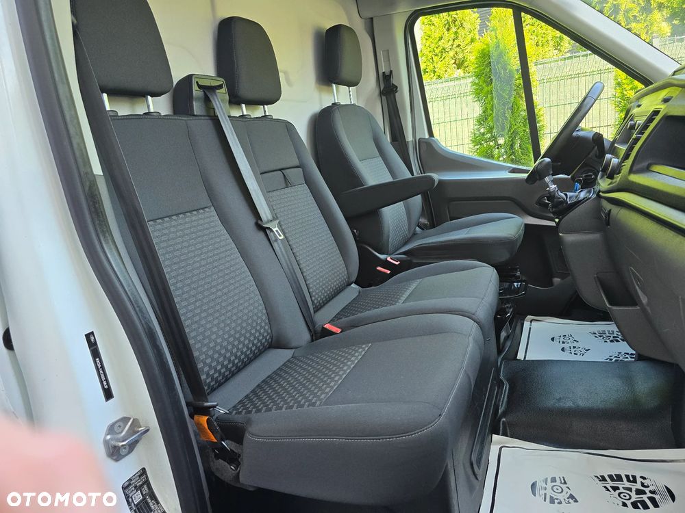 Ford TRANSIT EcoBlue Hybrid - 24
