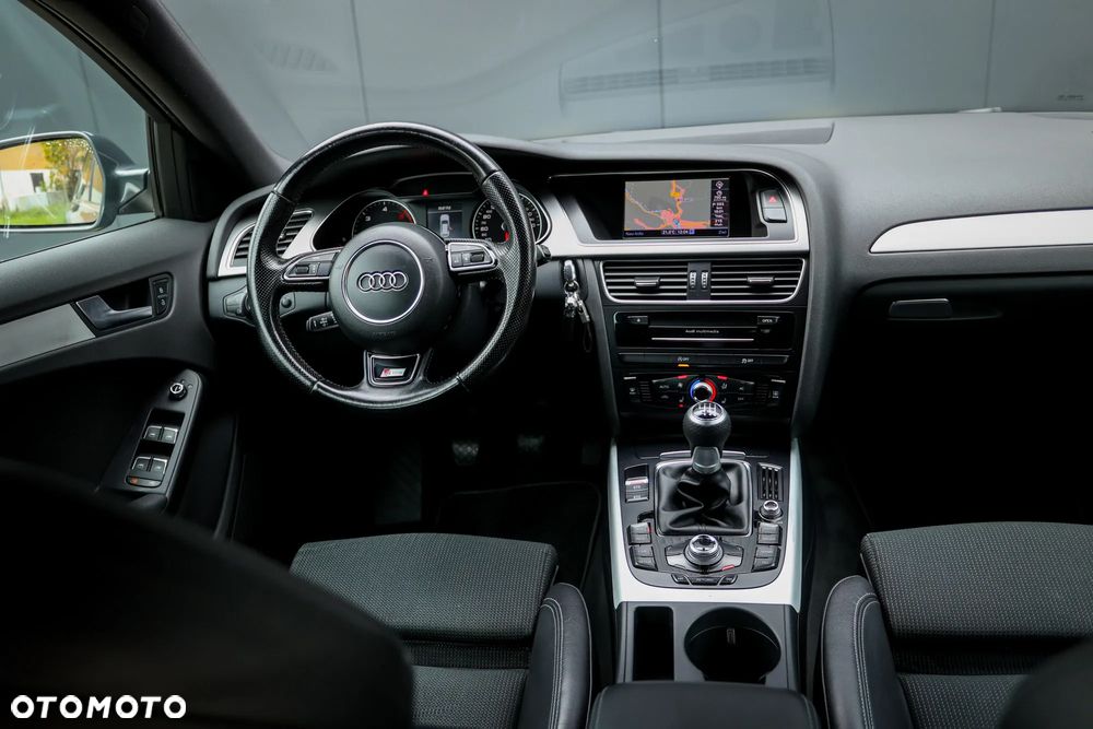 Audi A4 2.0 TDI DPF S line Sportpaket - 2