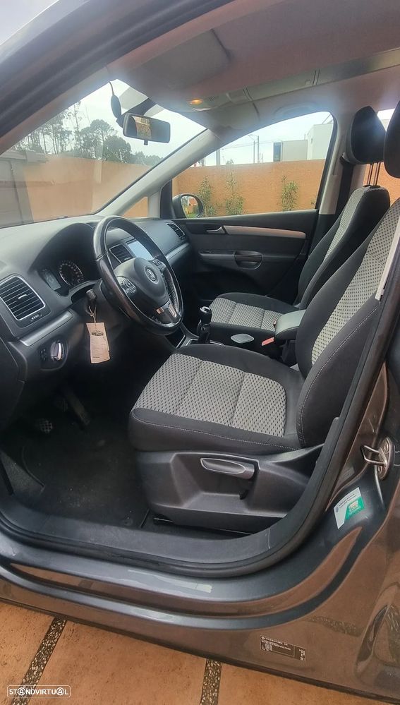 VW Sharan - 17