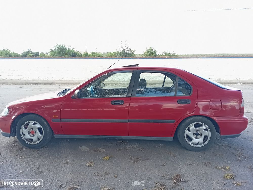 Honda Civic 1.6i LS - 1