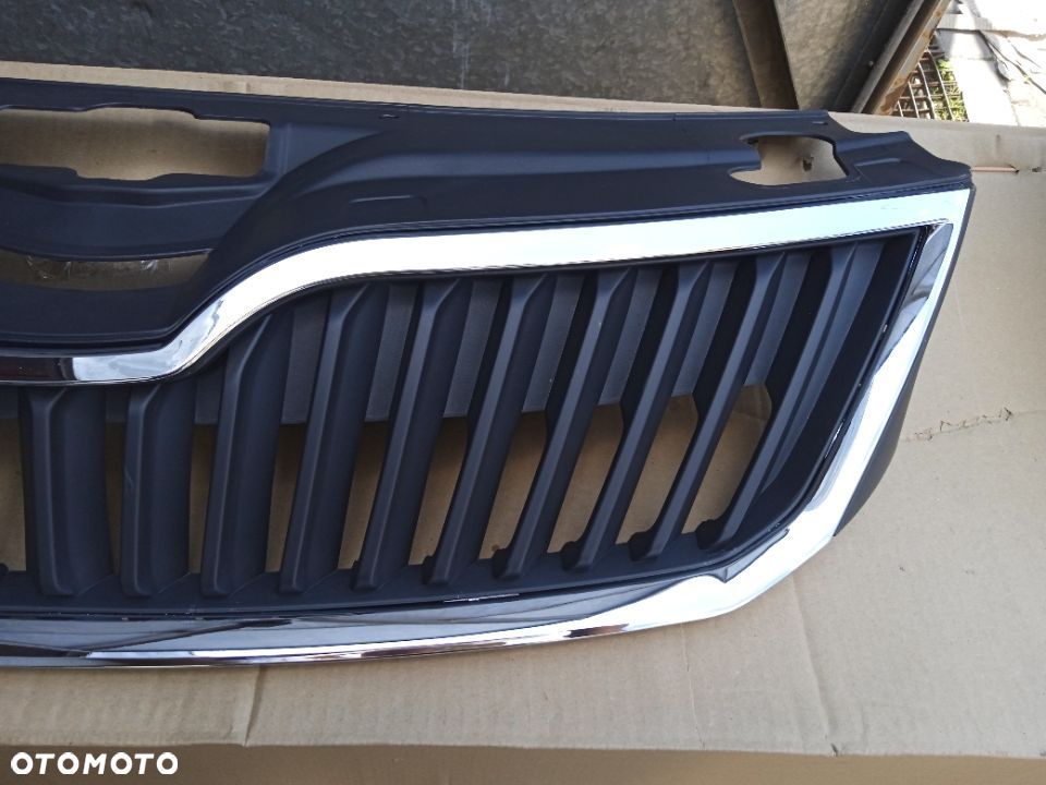 ATRAPA GRILL SKODA RAPID 12- NOWA - 4