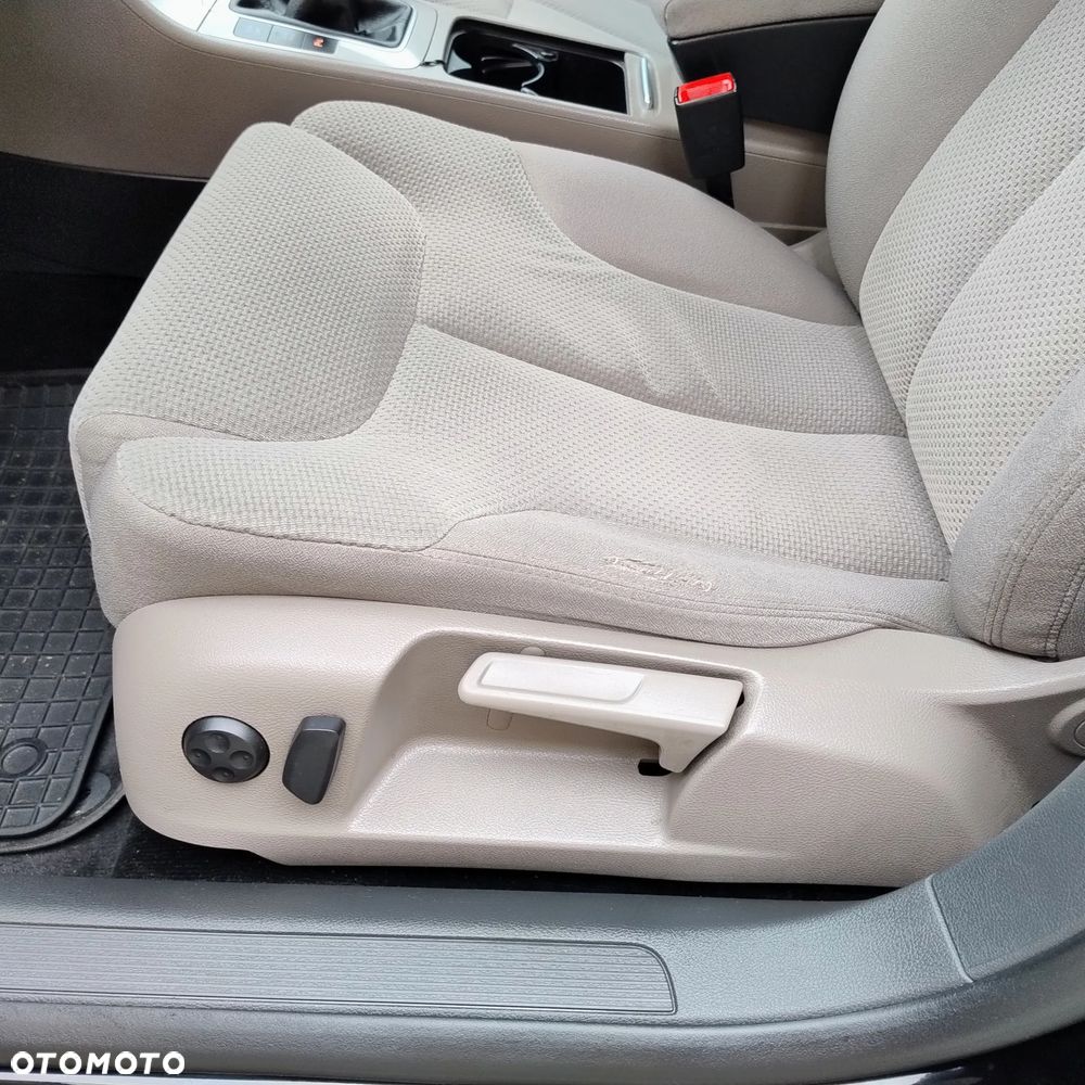 Volkswagen Passat - 31