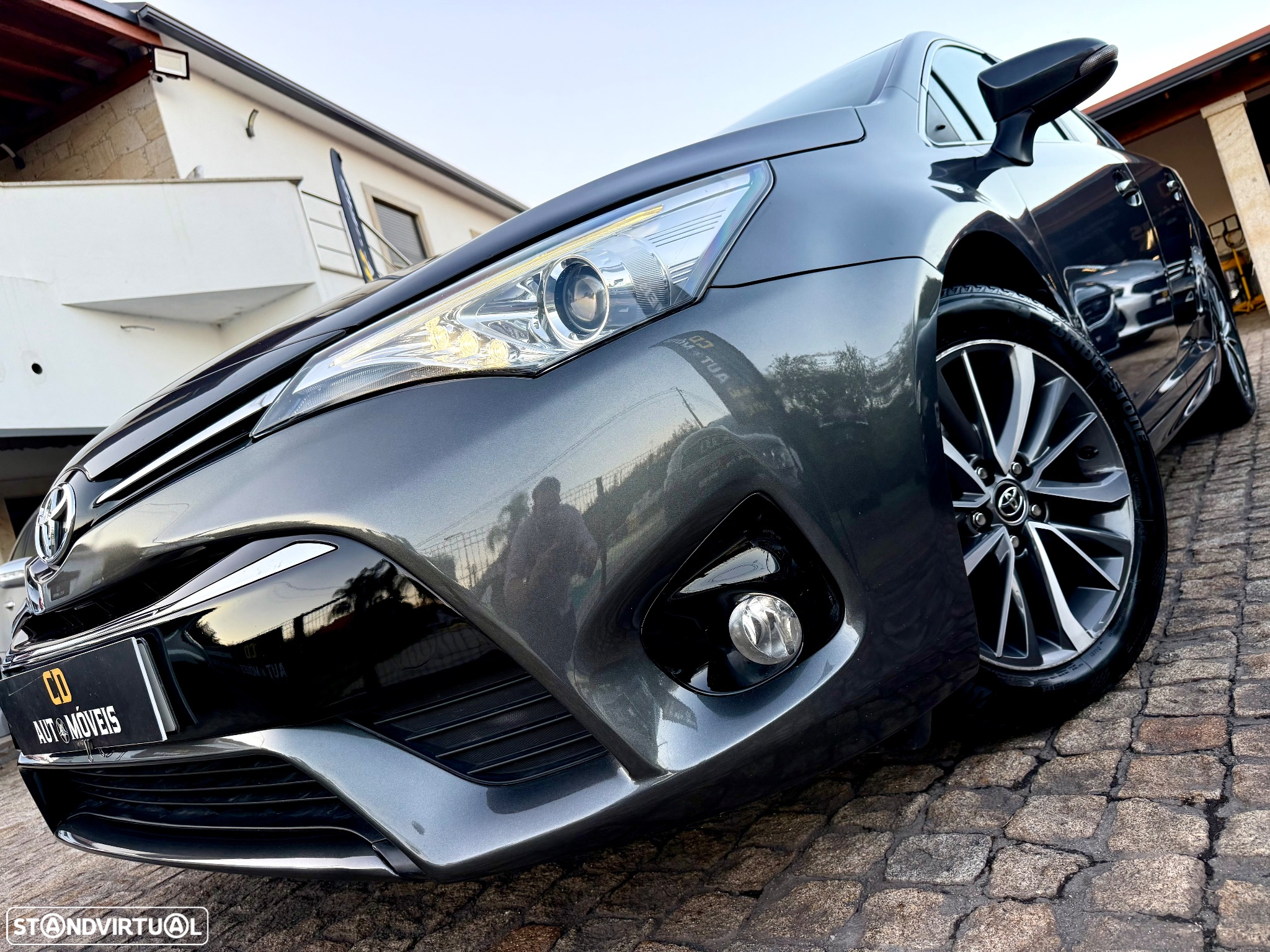 Toyota Avensis SD 1.6 D-4D Luxury+GPS - 10