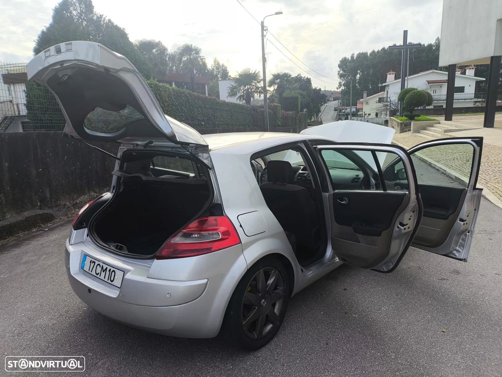 Renault Mégane 1.5 dCi Confort - 6