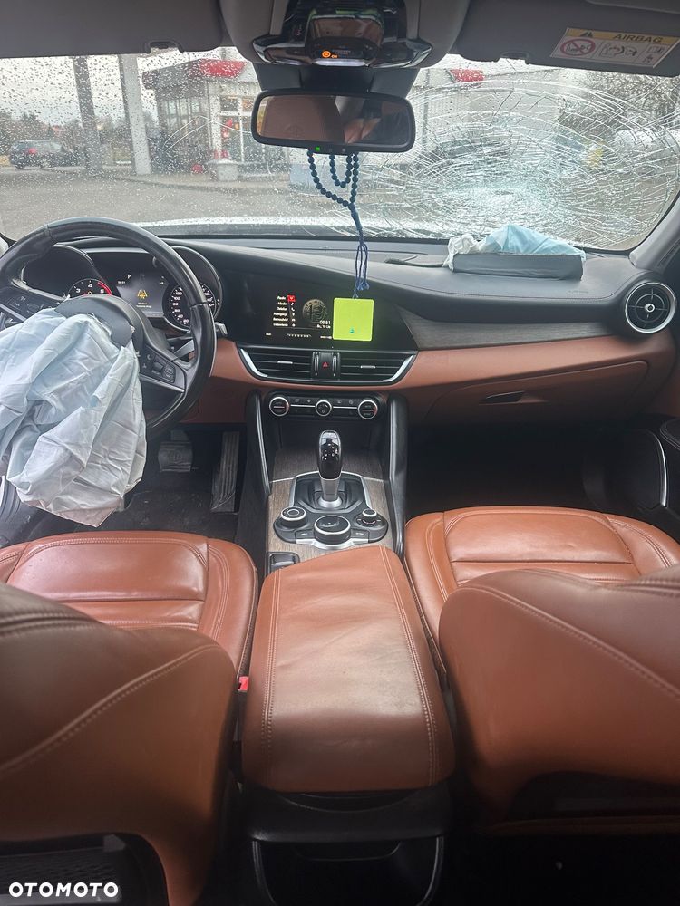 Alfa Romeo Giulia 2.2 D Turbo Super - 12