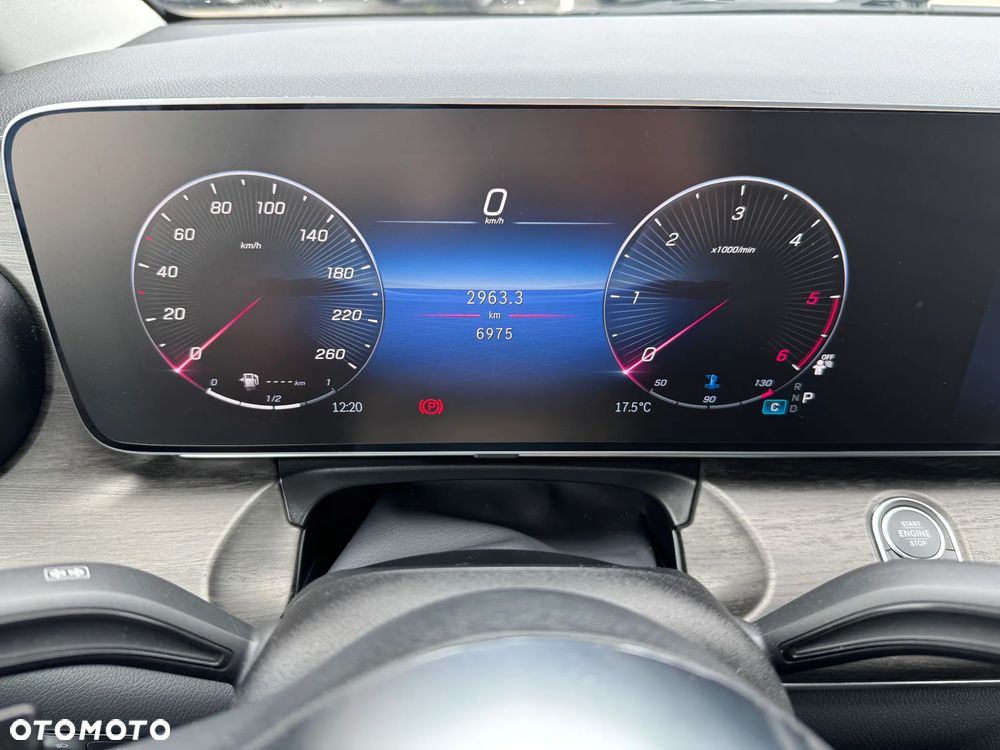 Mercedes-Benz Klasa V 300 d 4-Matic 9G-Tronic - 25