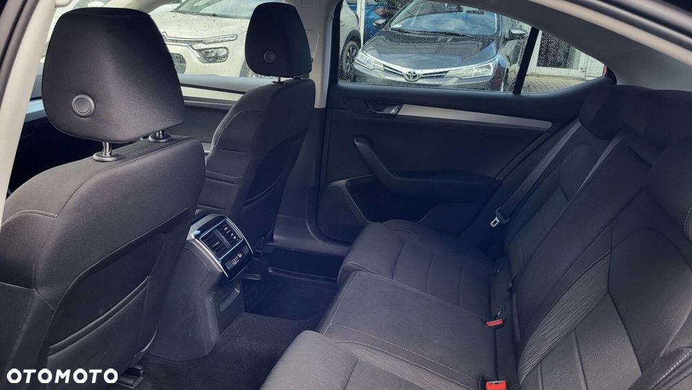 Skoda Superb 2.0 TDI SCR 4x4 Ambition DSG - 12