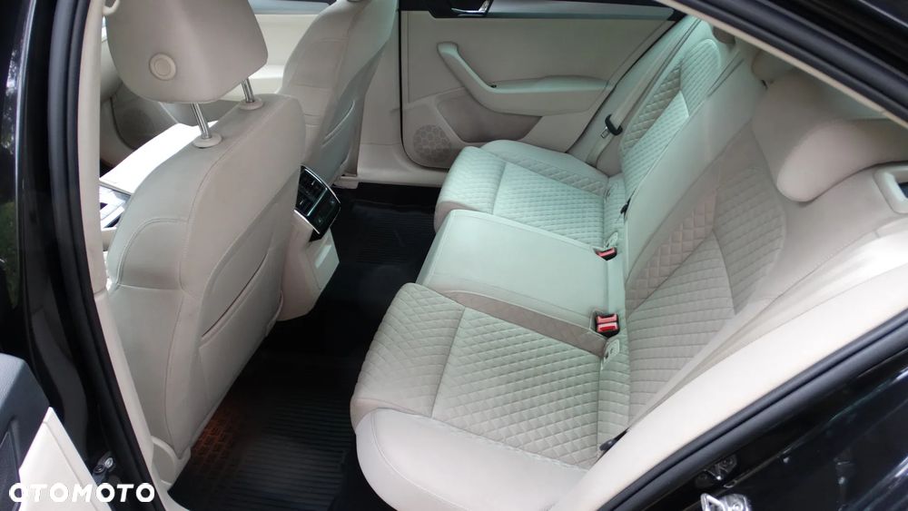 Skoda Superb 2.0 TDI Style DSG - 8