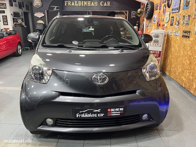 Toyota iQ 1.4 D-4D 2 - 2