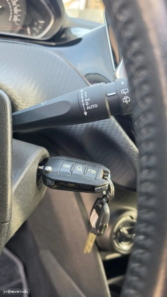 Peugeot 208 1.6 BlueHDi Allure - 17