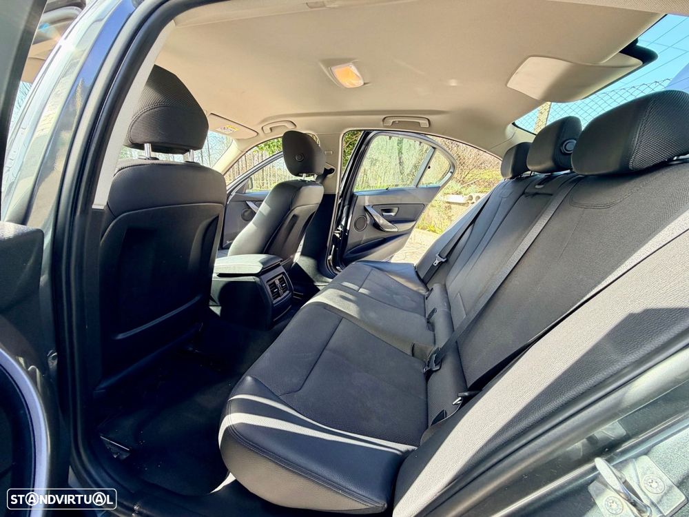 BMW 318 d Line Modern - 12