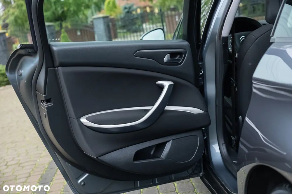 Citroën C5 Tourer HDi 140 FAP Confort - 23