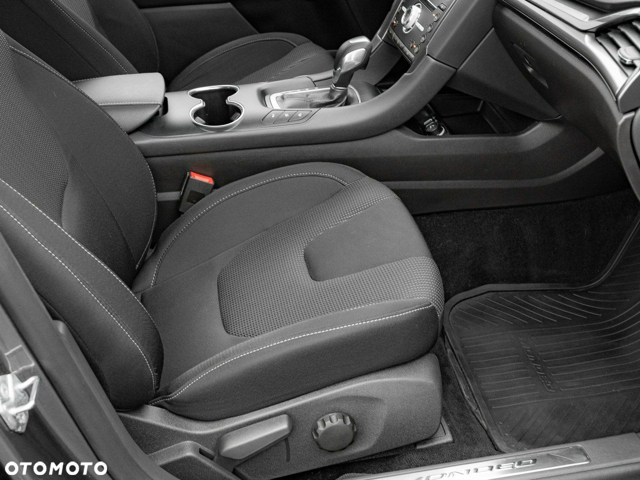 Ford Mondeo - 31