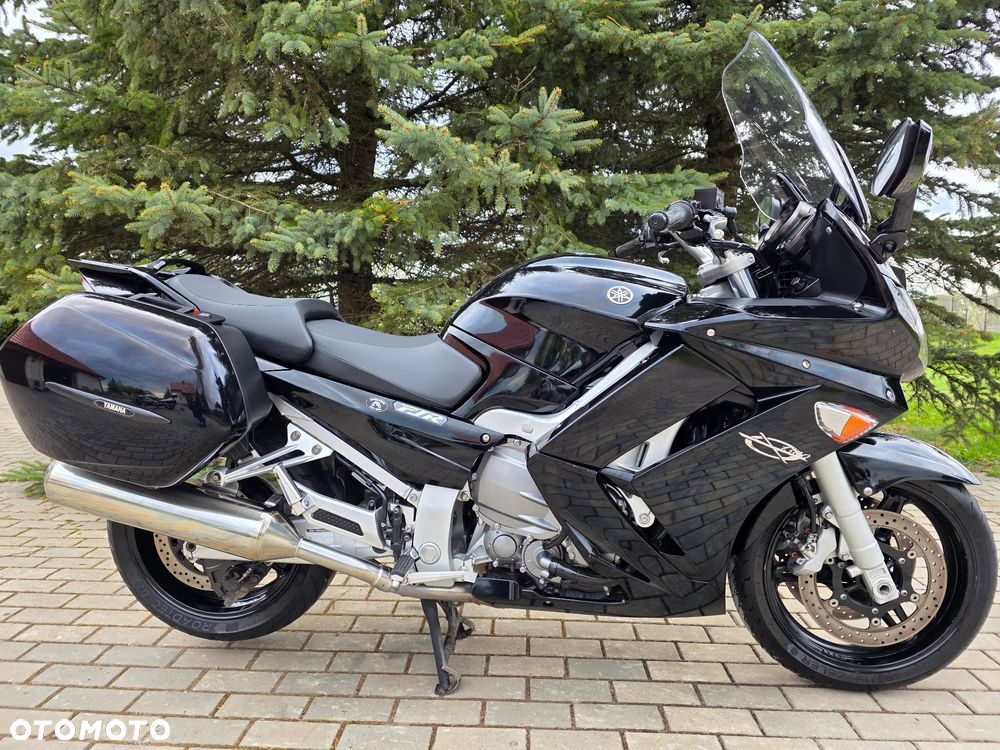 Yamaha FJR - 18