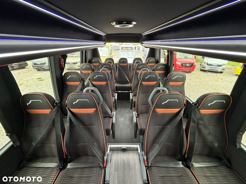 Mercedes-Benz Sprinter 519 - 21