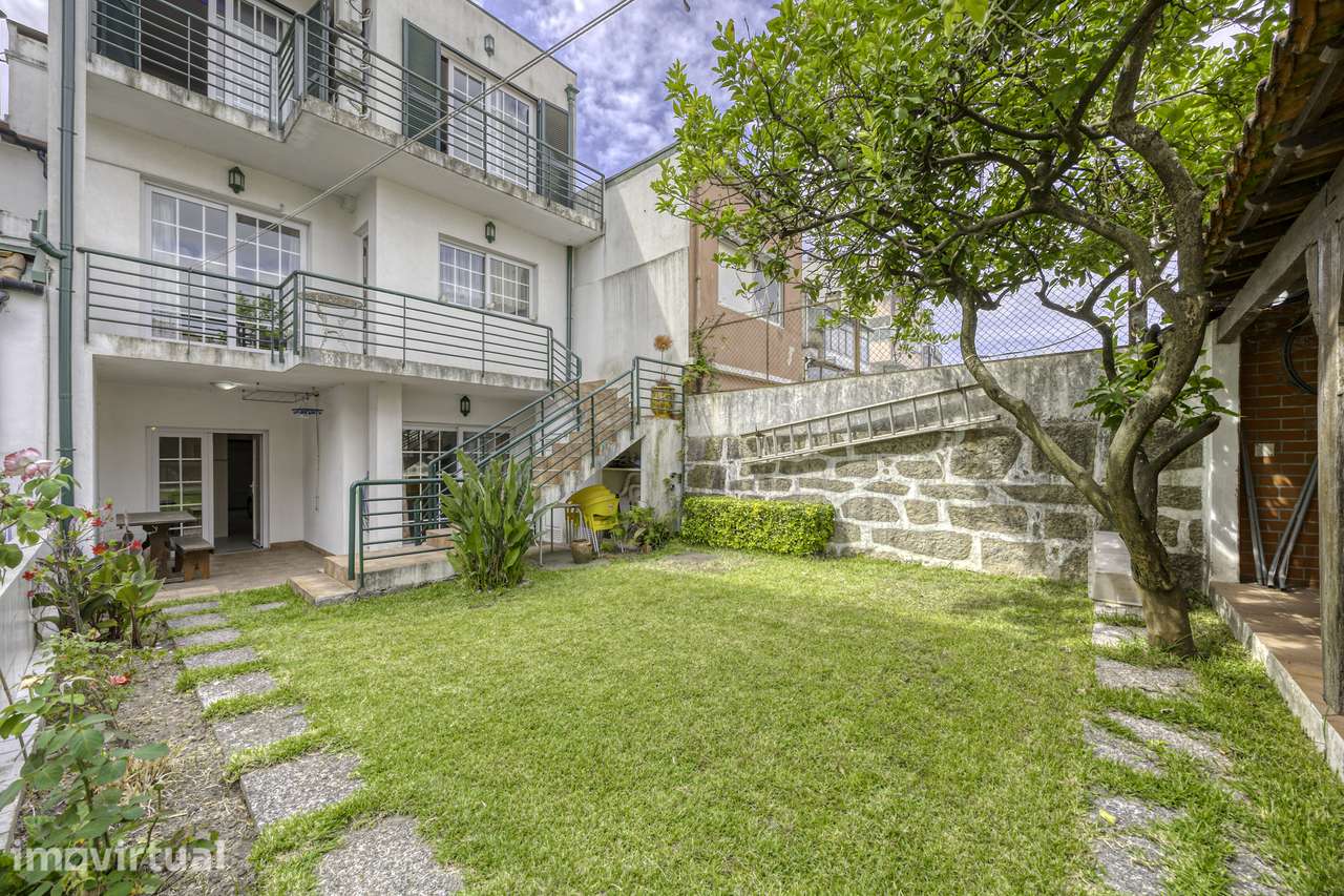 Vende-se Moradia T5 com Jardim e Garagem - Boavista, Porto - Grande imagem: 4/50