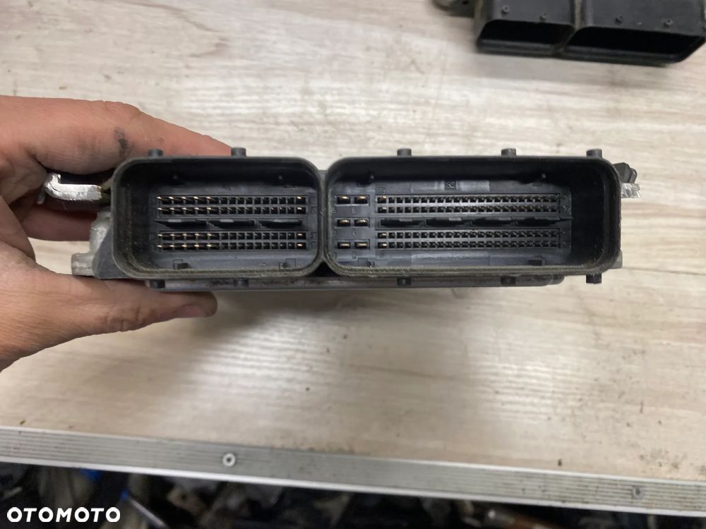 MODUŁ STEROWNIK KOMPUTER SILNIKA ECU AUDI A3 8P 1.6 - 2