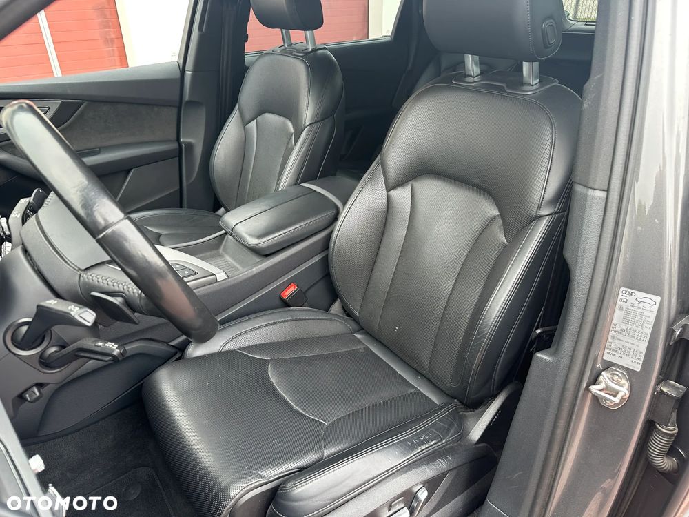 Audi Q7 - 12