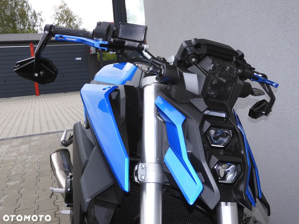 Suzuki GSX - 4