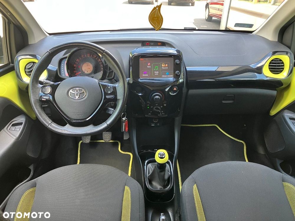 Toyota Aygo x-play touch - 5