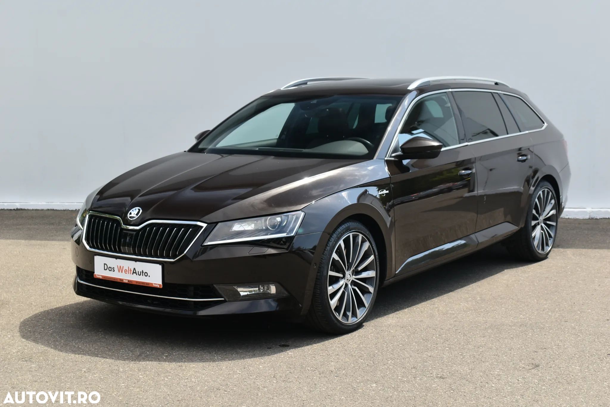 Skoda Superb 2.0 TSI DSG 4X4 Laurin & Klement - 1