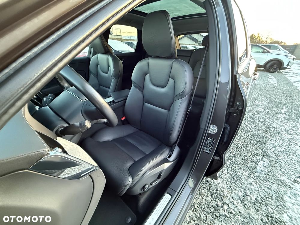 Volvo XC 60 B4 D AWD Geartronic Inscription - 28