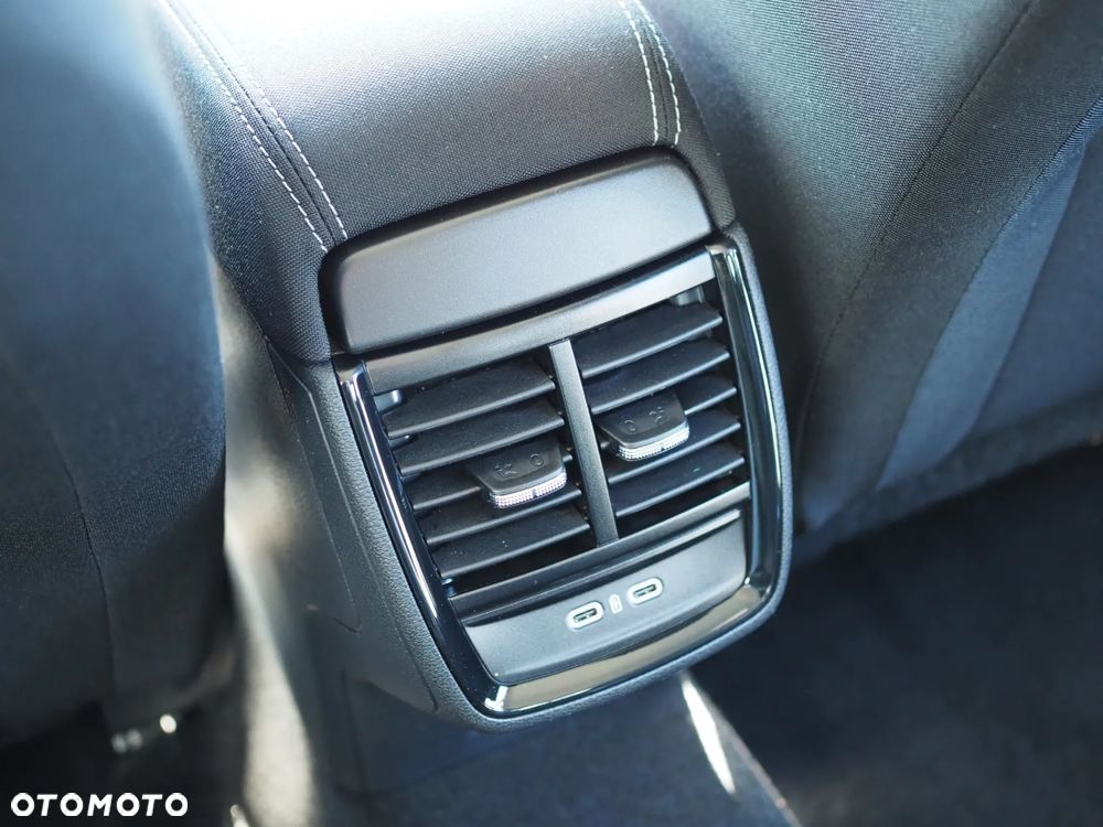 Skoda Kamiq 1.0 TSI Drive DSG - 11