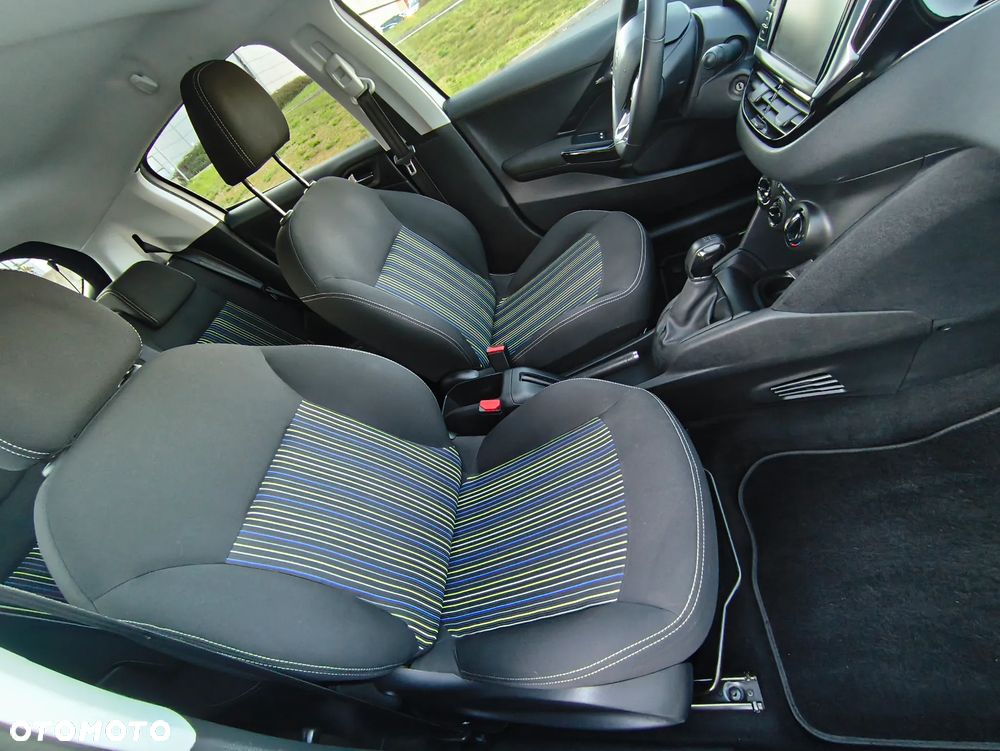 Peugeot 208 PureTech 82 Urban Move - 11