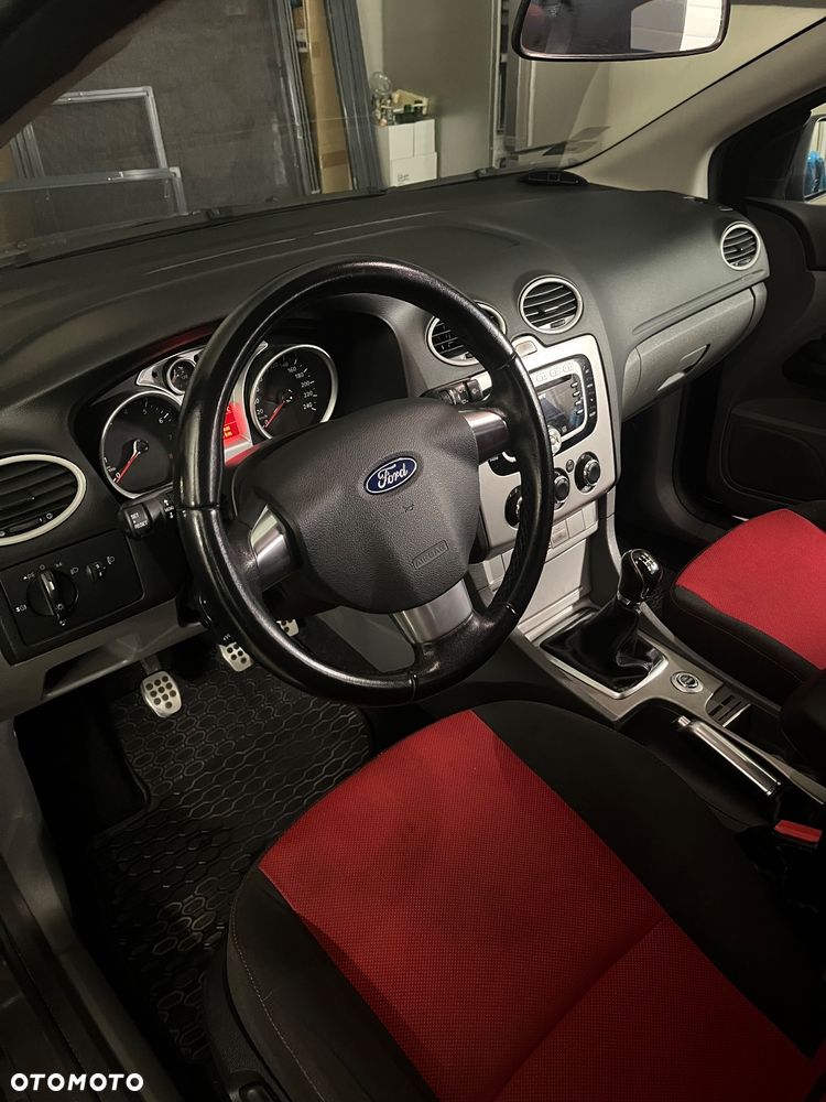 Ford Focus 1.6 Gold X - 18