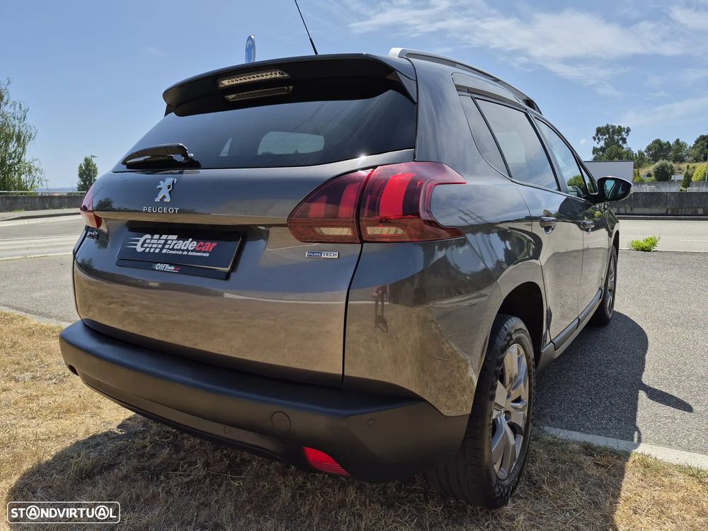 Peugeot 2008 1.2 PureTech Style - 9