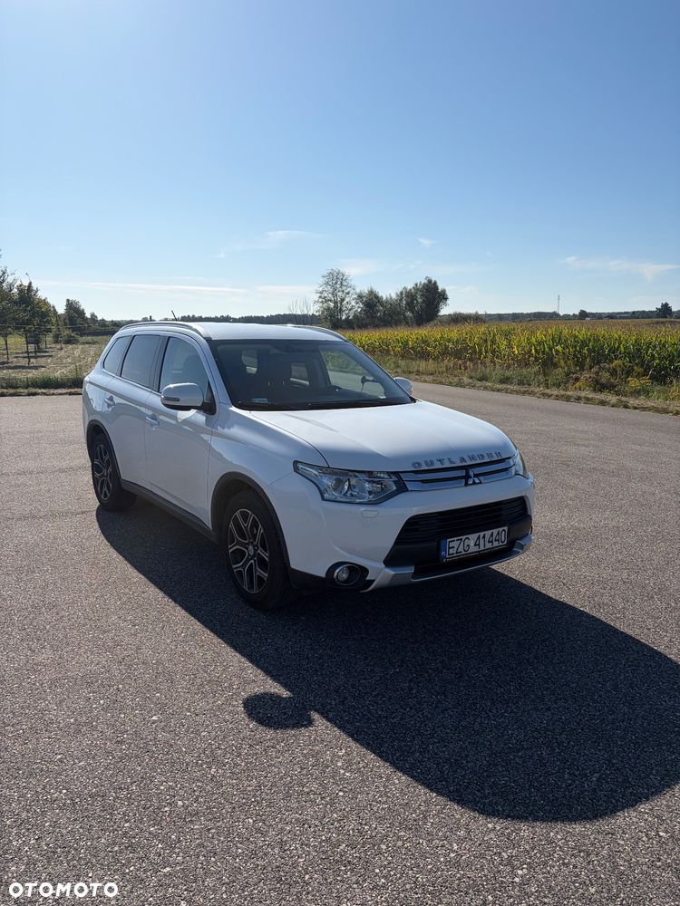 Mitsubishi Outlander 2.0 Intense + 4WD CVT - 7