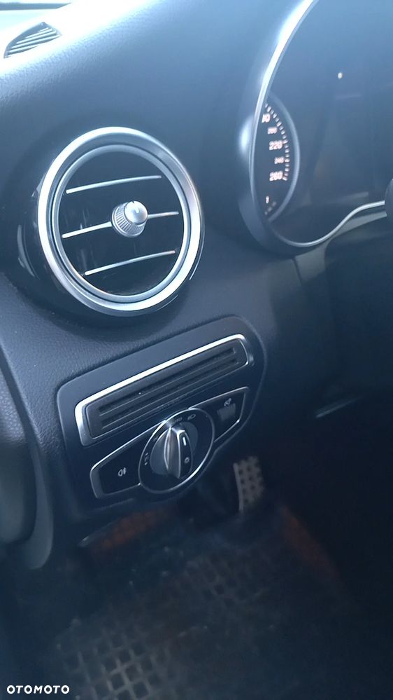 Mercedes-Benz GLC - 7