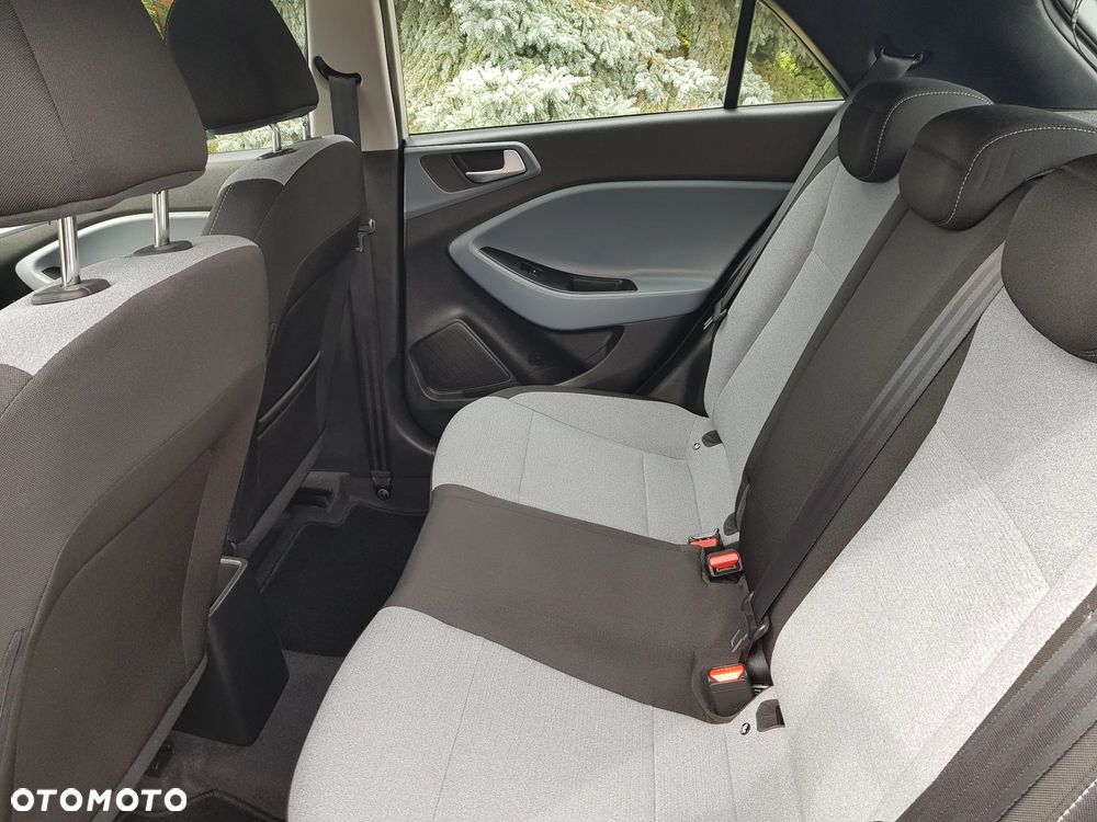 Hyundai i20 1.2 Passion Plus - 23