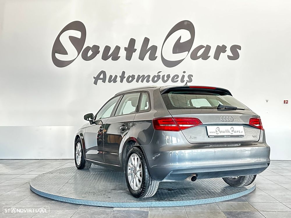 Audi A3 Sportback 1.6 TDI Advance Ultra - 8