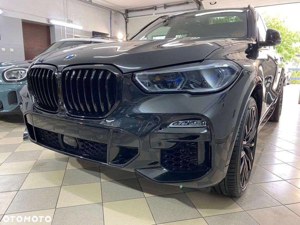 BMW X5 M M50i - 5
