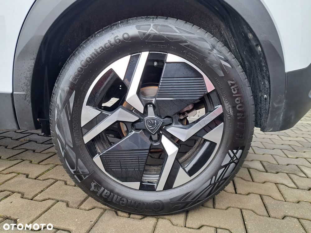 Peugeot 2008 1.2 PureTech Allure Pack S&S EAT8 - 11