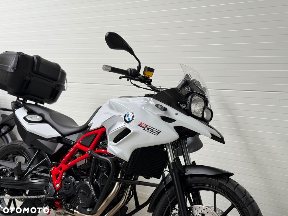 BMW F - 8