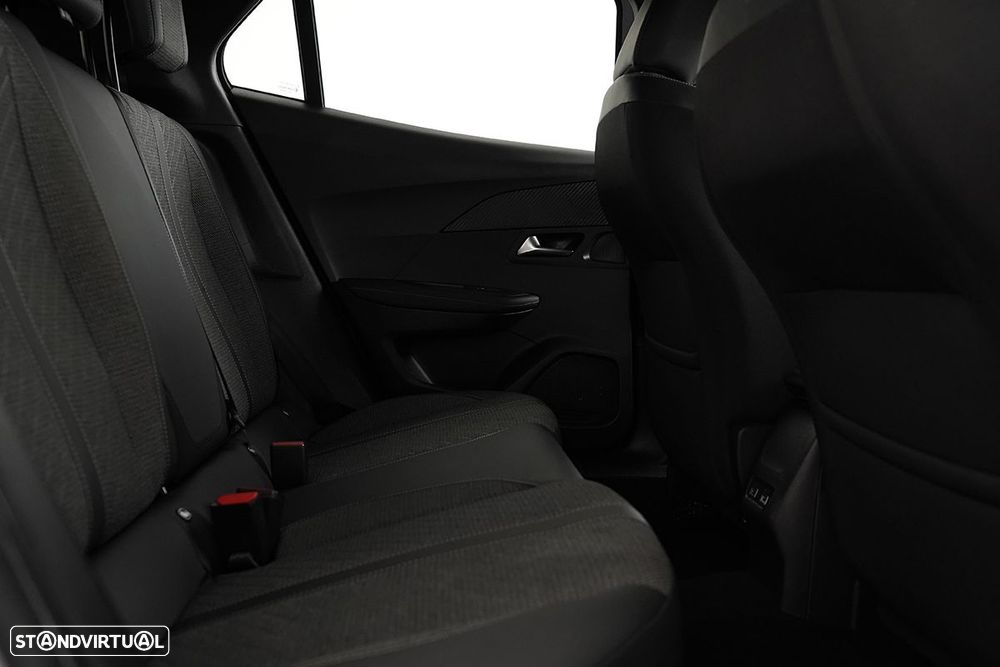 Peugeot 2008 1.2 PureTech Allure - 22