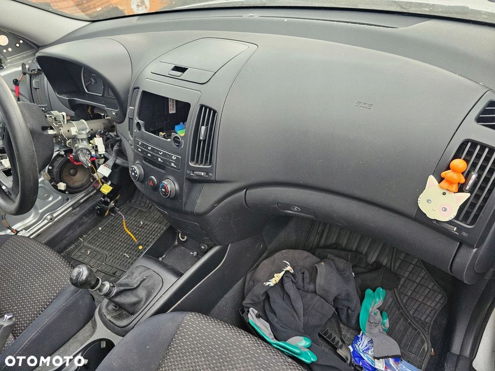 DESKA KONSOLA KOKPIT PASY HYUNDAI I30 EU 09 KOMBI - 1