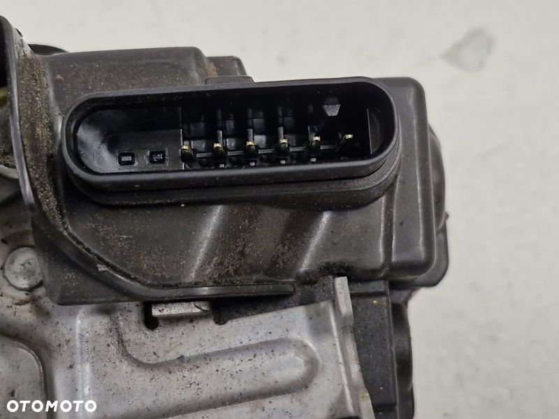 VOLVO V40 2 II ZAMEK DRZWI LEWY TYŁ TYLNY 6 PIN 31440393 - 6