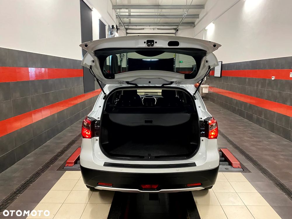 Suzuki SX4 S-Cross 1.6 VVT CVT 4x2 Comfort - 12
